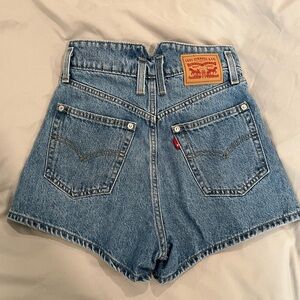 Levi's High-Rise Mom Shorts